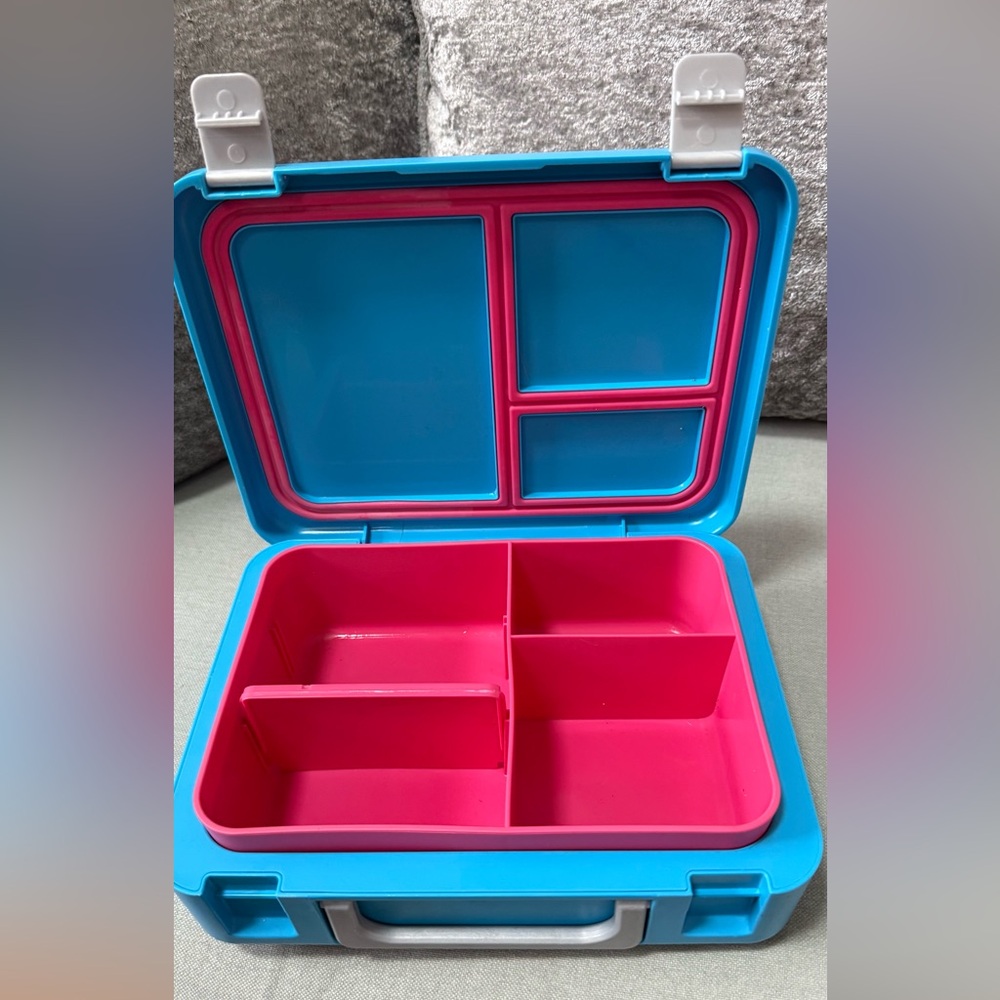 Mr. Beast Feastables Lunchbox Like New - Picture 4 of 4